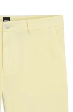 Modern-Fit Shorts aus Stretch-Baumwolle