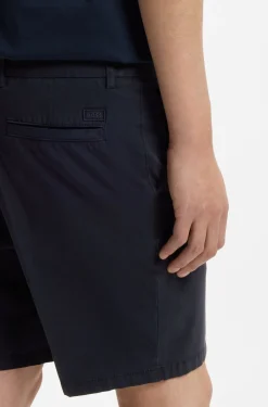 Modern-Fit Shorts aus Stretch-Baumwolle