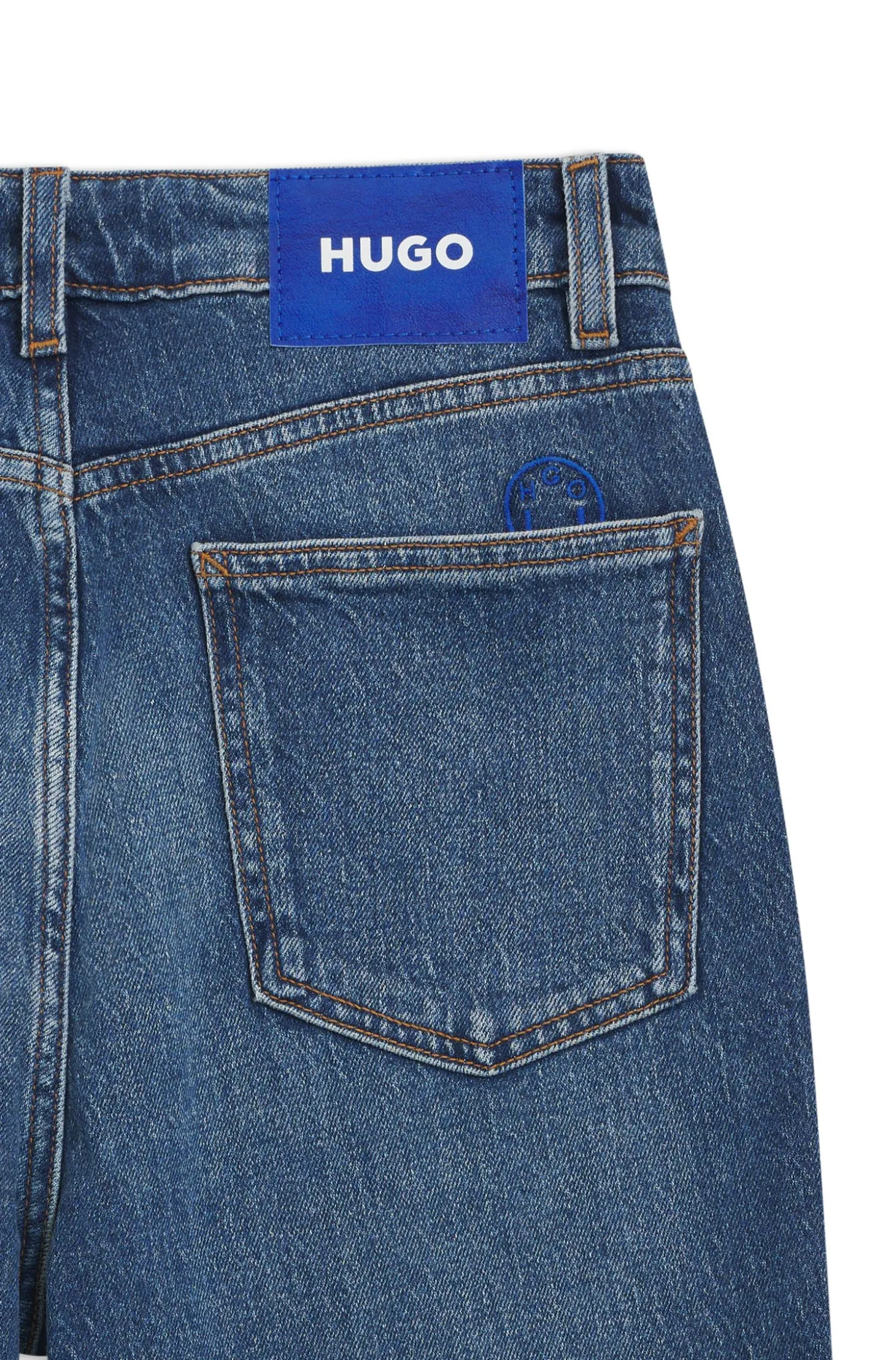 Mom Jeans aus mittelblauem Stretch-Denim