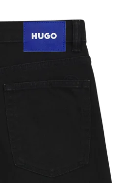 Mom-Jeans aus schwarzem Stretch-Denim