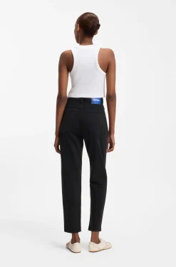 Mom-Jeans aus schwarzem Stretch-Denim