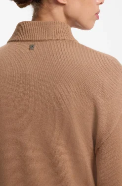 Oversized-Fit Strickkleid mit Stehkragen