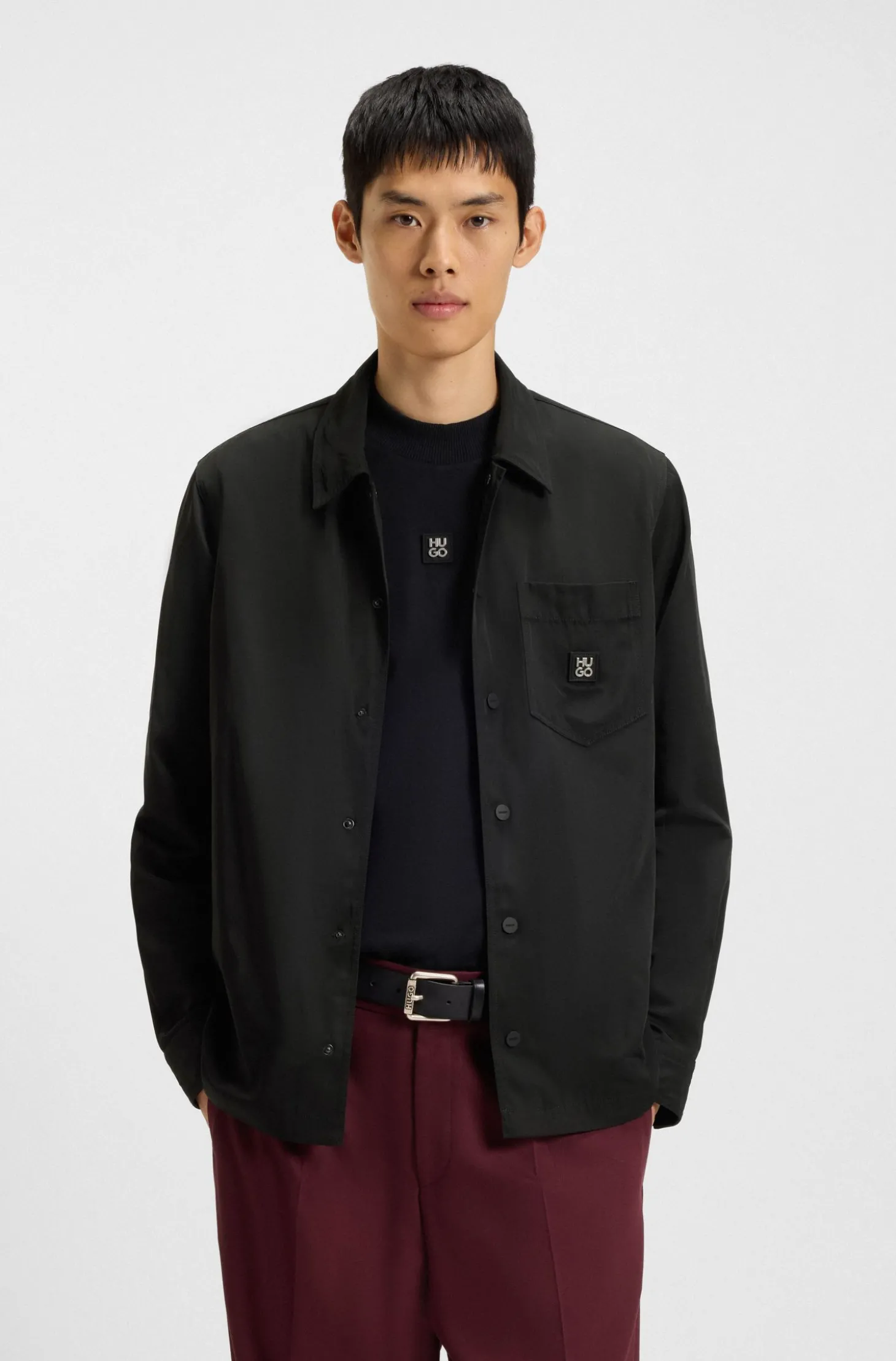 Oversized Hemd mit Stack-Logo-Aufnäher
