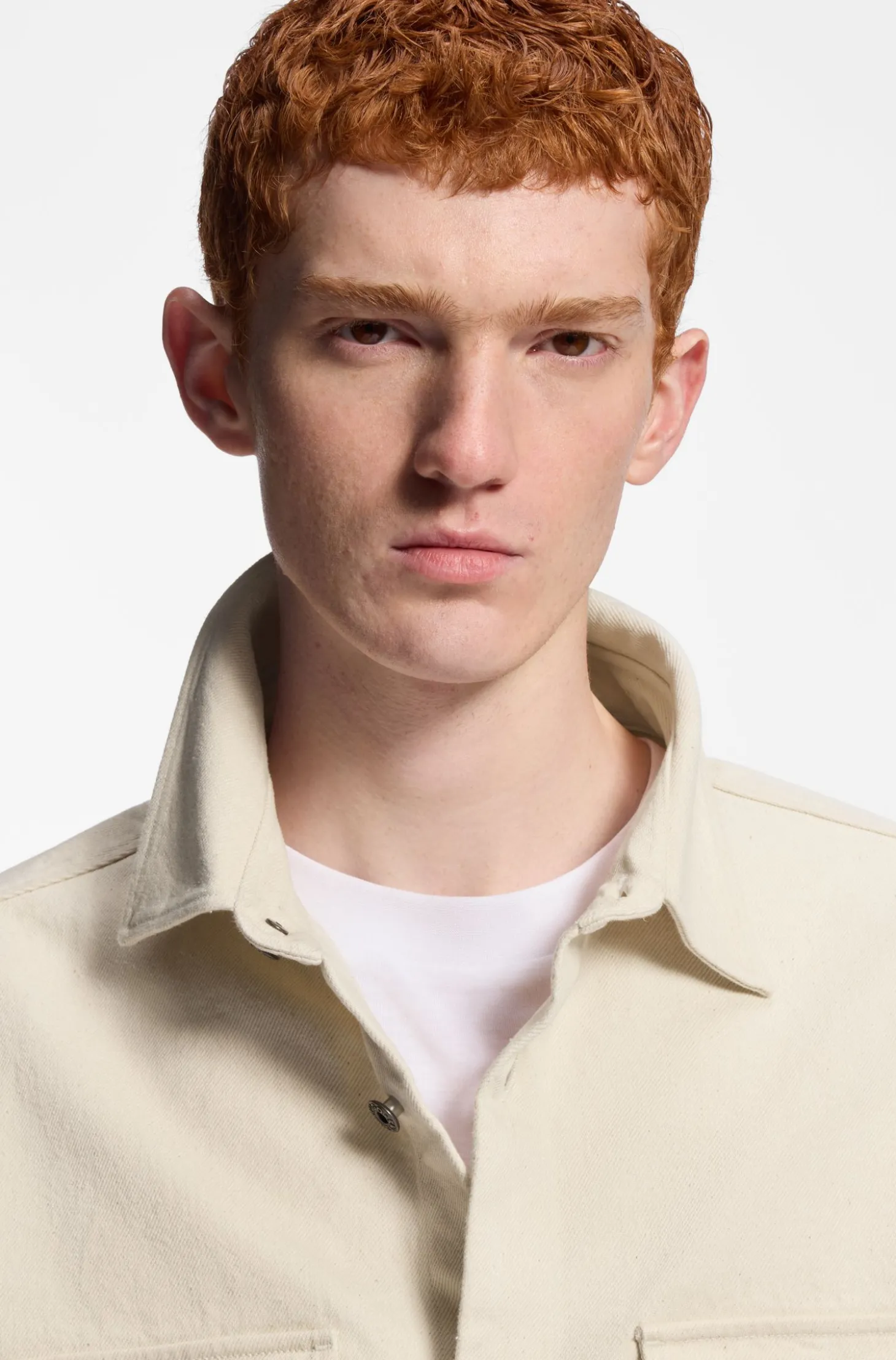 Oversized Overshirt aus ecru Denim