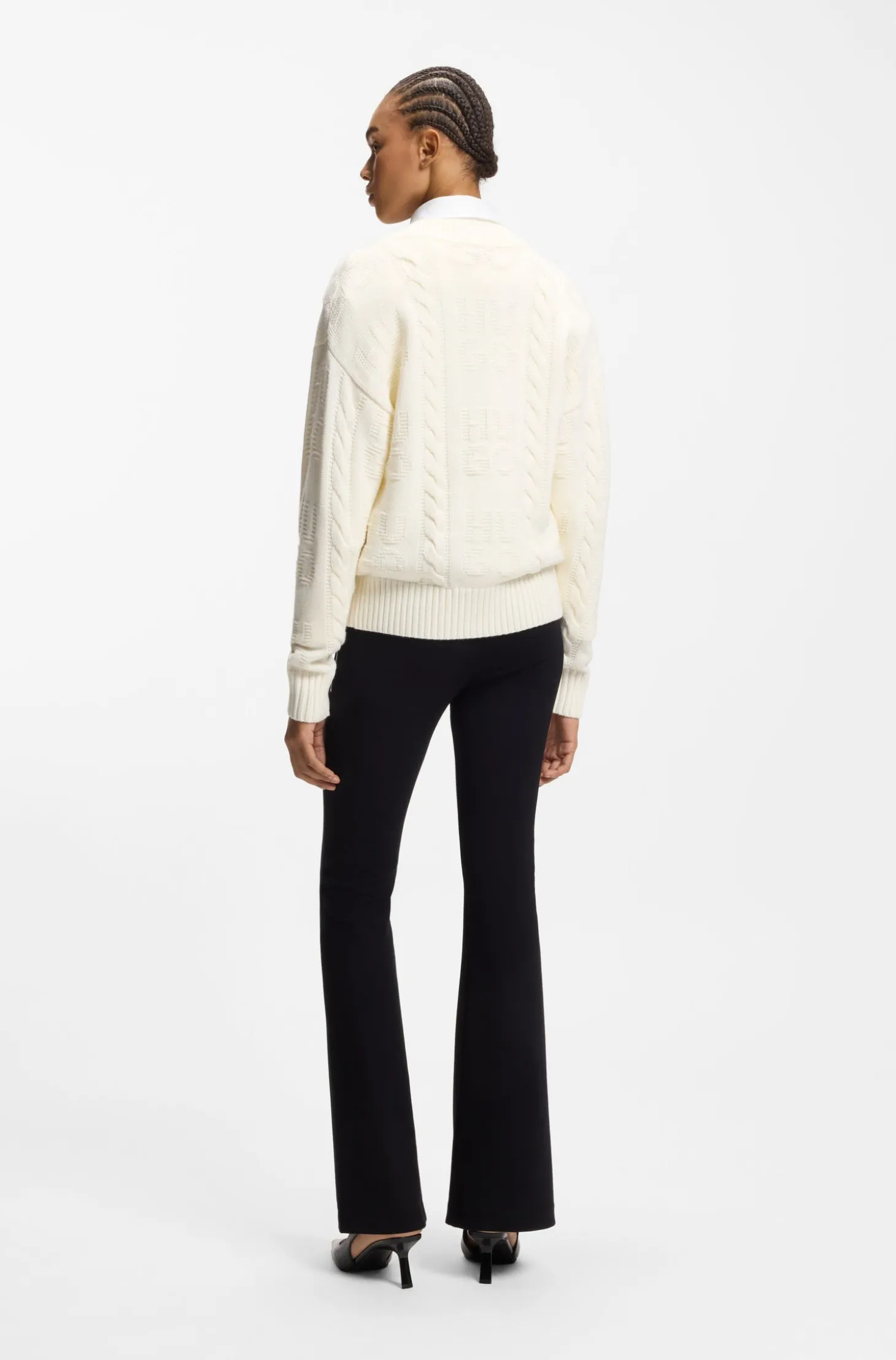 Oversized Pullover mit Zopfmuster