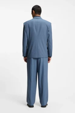 Oversized Sakko aus funktionalem Stretch-Gewebe mit Nadelstreifen
