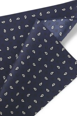 Patterned pocket square in pure silk