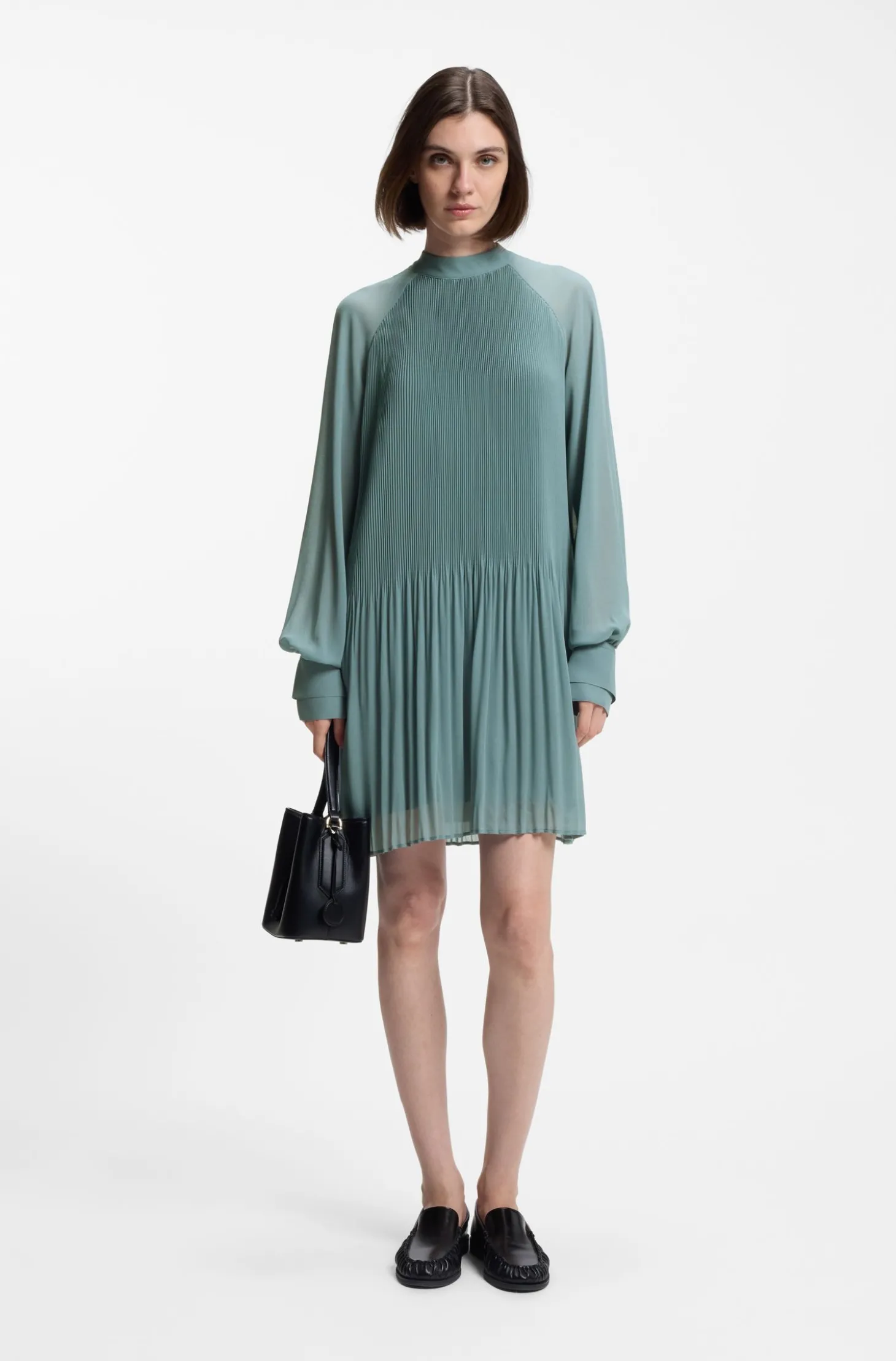Plissee-Kleid mit transparenten Ärmeln