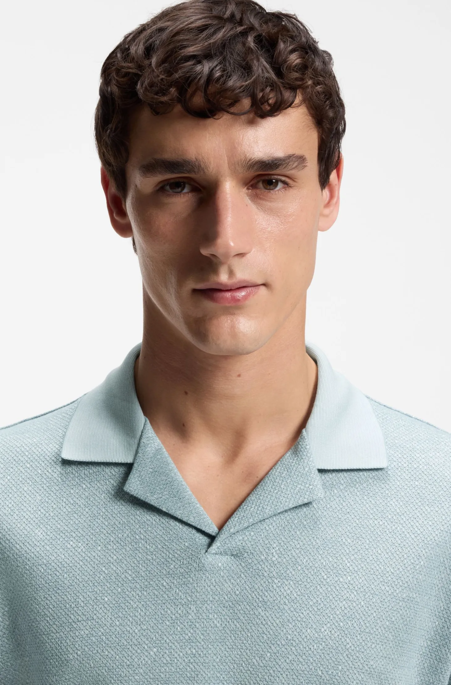 Poloshirt mit Johnny-Kragen aus Baumwolle, Leinen und Seide