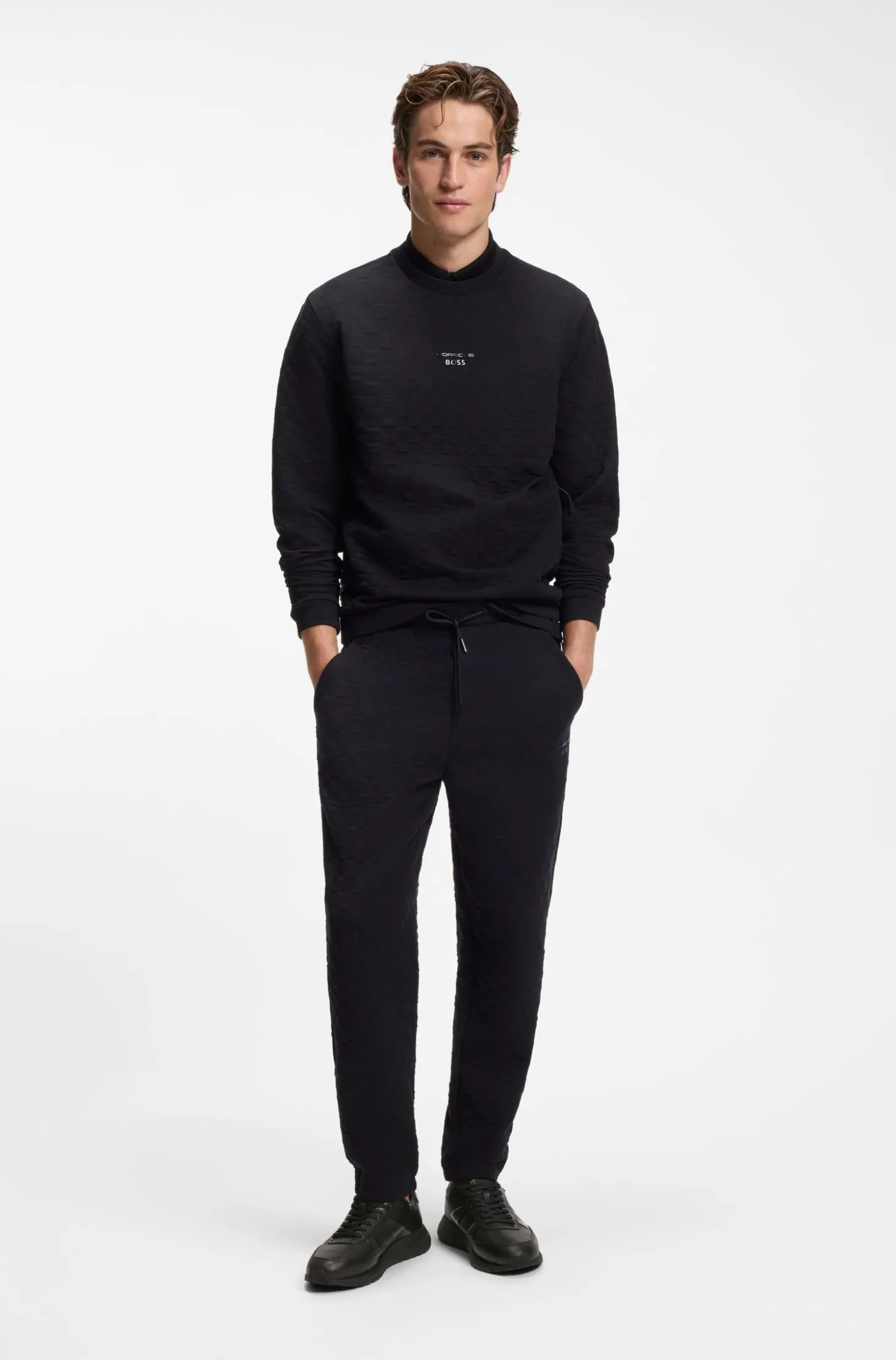 Porsche x BOSS Ledersneakers mit perforierten Details