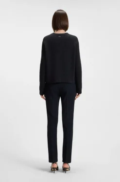 Pullover aus Stretch-Garnen mit Rundhalsausschnitt