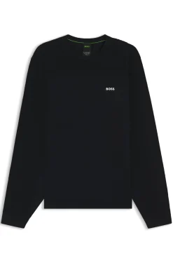 Pullover mit verschiedenen Strukturen und Feuchtigkeitsmanagement