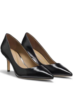 Pumps aus Leder mit Absatz und Logo-Prägung