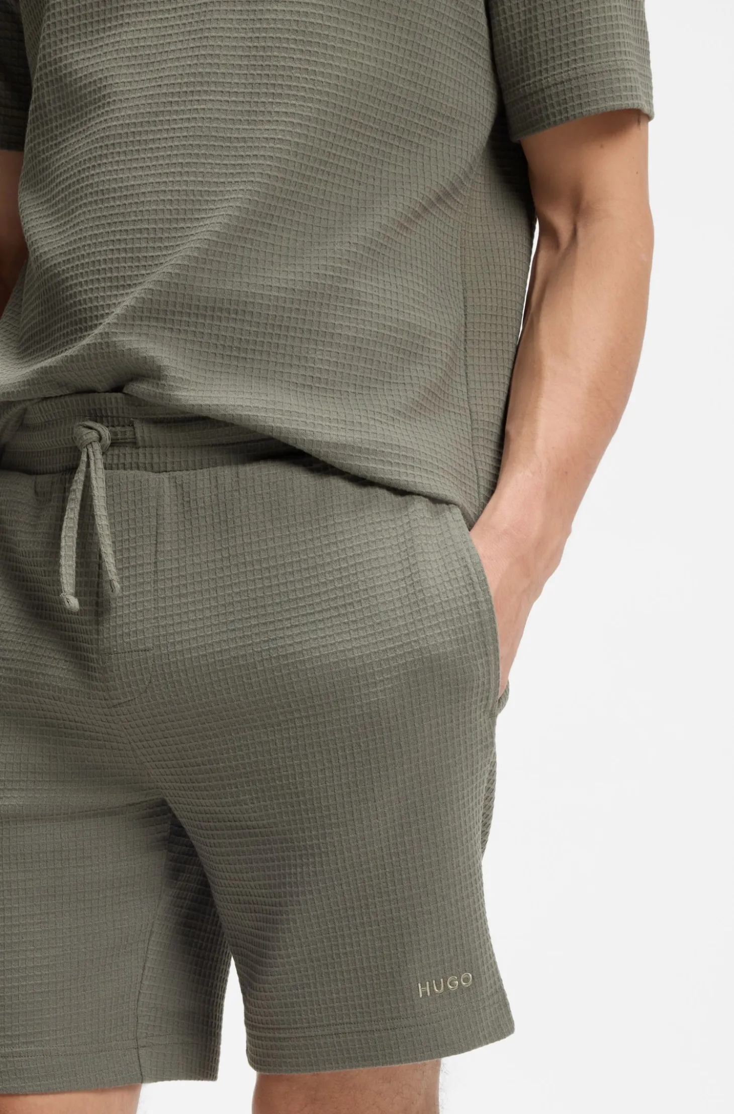 Pyjama-Shorts mit Waffelstruktur und Logo-Stickerei