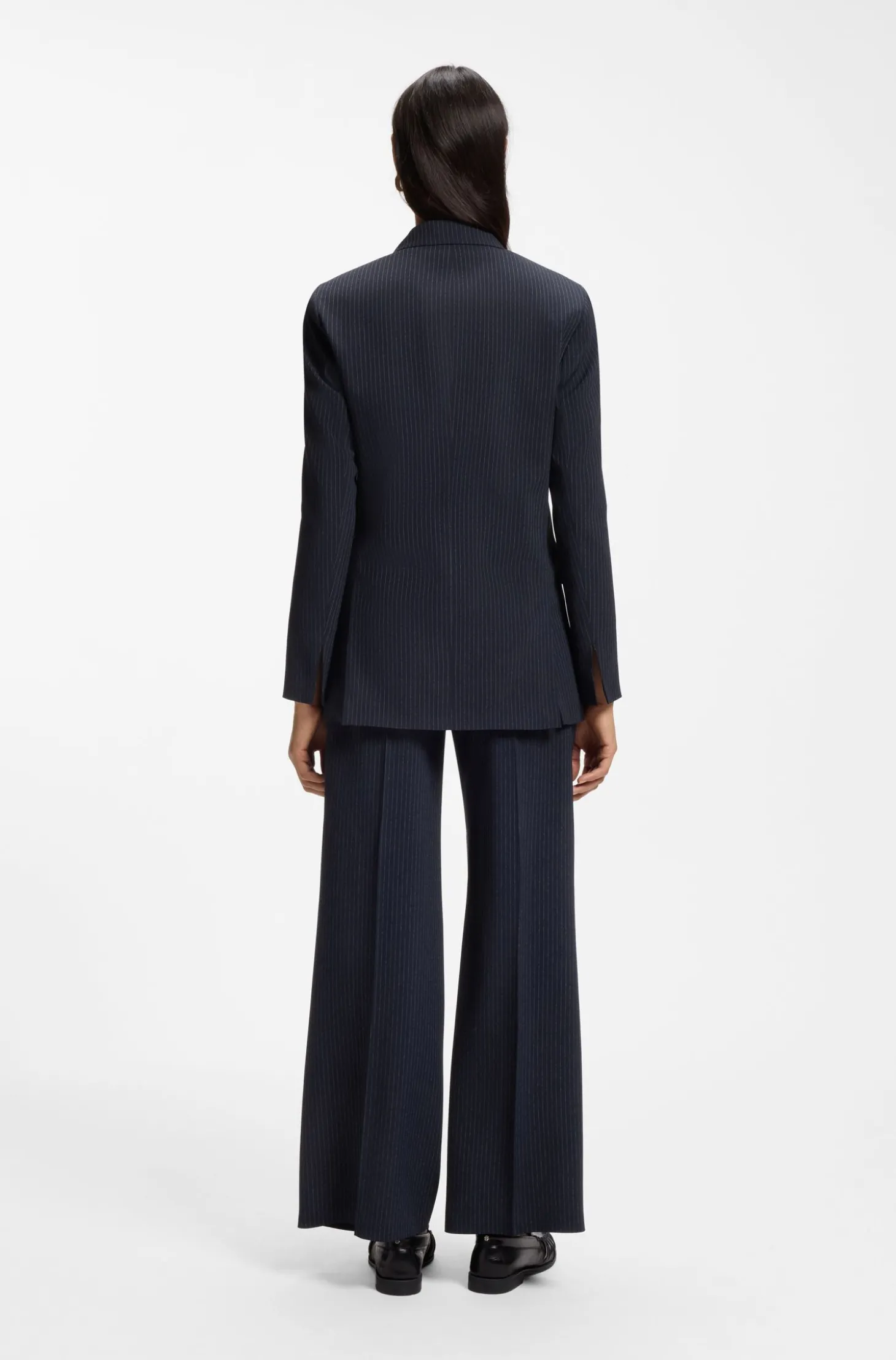 Regular-Fit Blazer aus Stretch-Crêpe mit Nadelstreifen