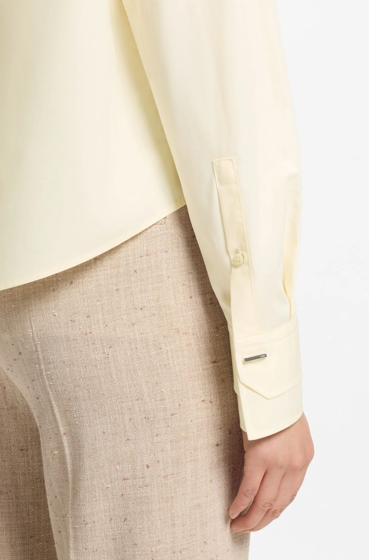 Regular-Fit Bluse aus Baumwoll-Popeline mit verdeckter Knopfleiste