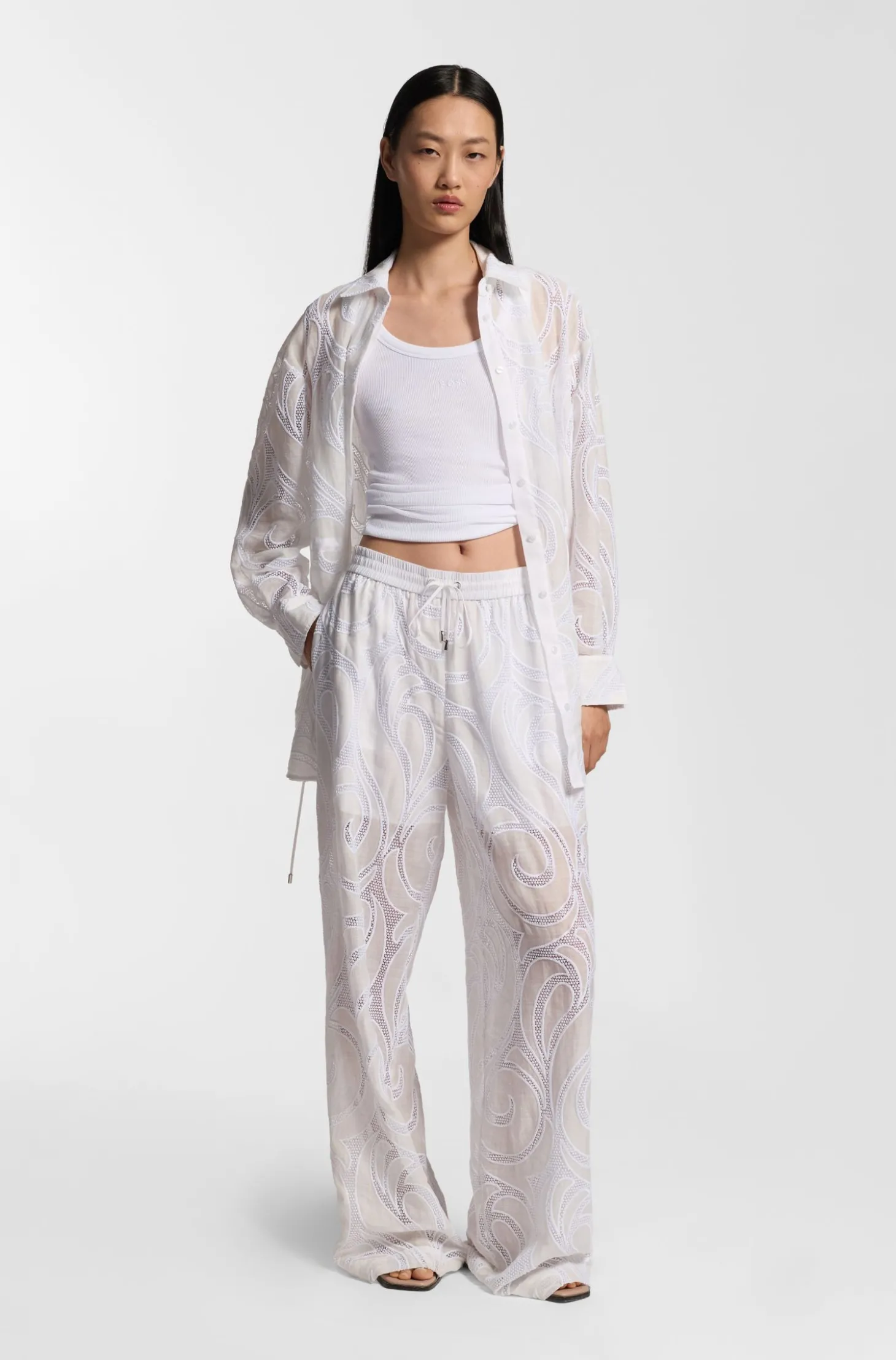 Regular-Fit Bluse mit Blumenstickerei
