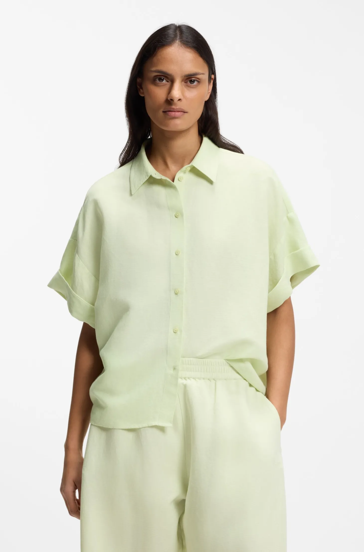 Regular-Fit Bluse mit umgeschlagenen Ärmelbündchen