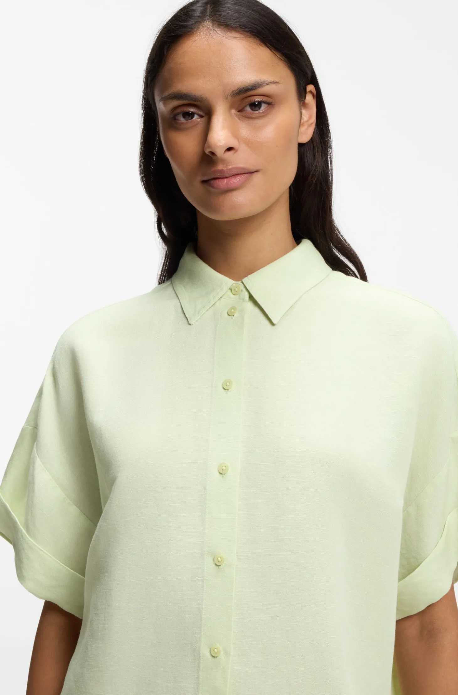 Regular-Fit Bluse mit umgeschlagenen Ärmelbündchen