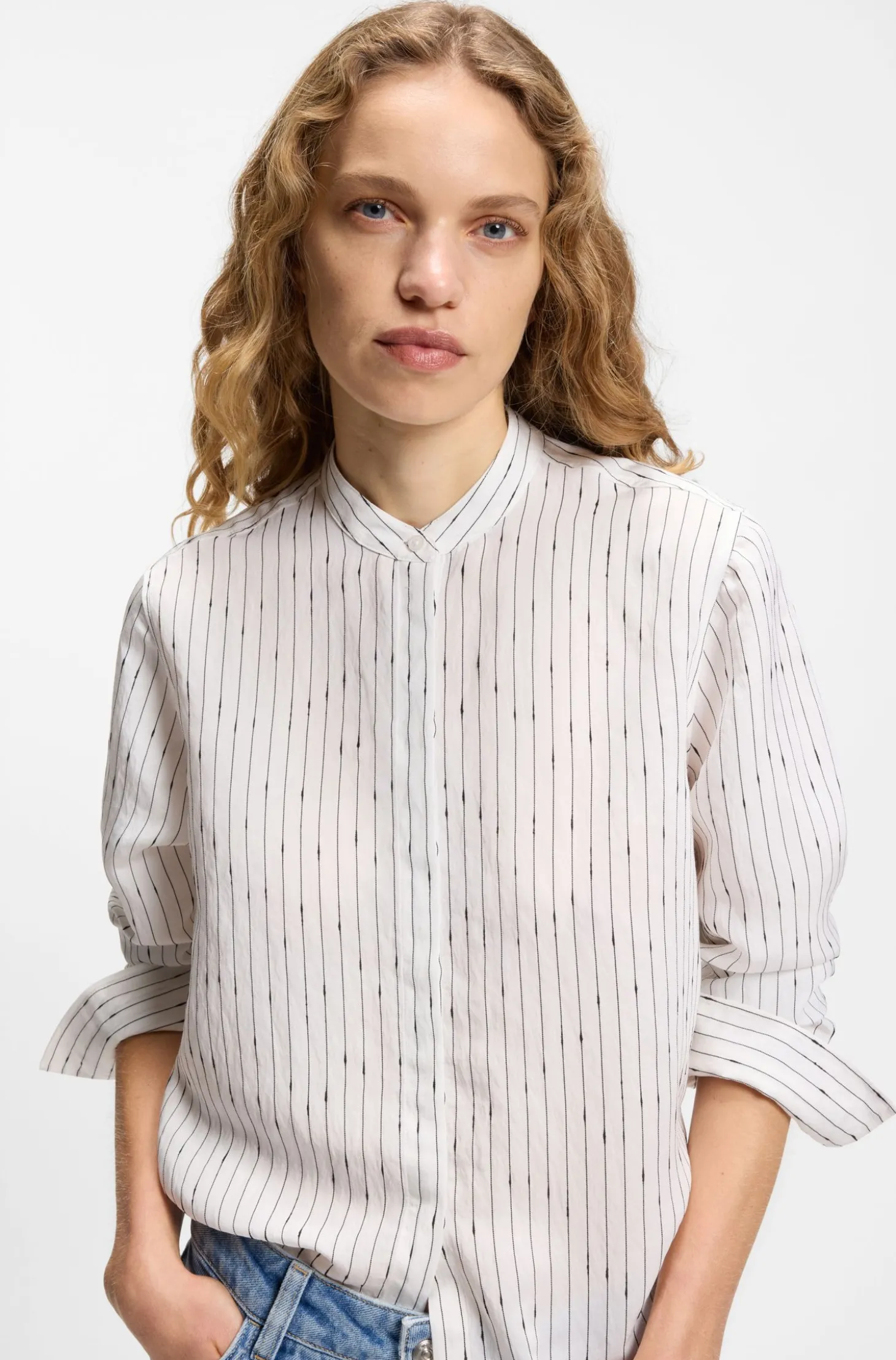 Regular-Fit Bluse mit unregelmäßigen Streifen