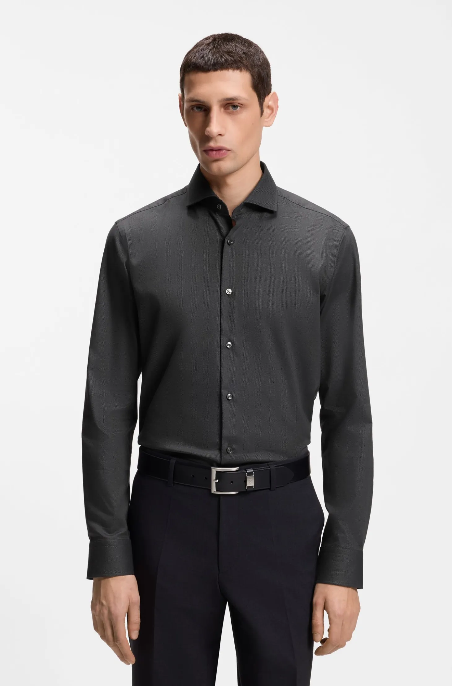 Regular-Fit Hemd aus elastischem Baumwoll-Twill mit bügelleichtem Finish