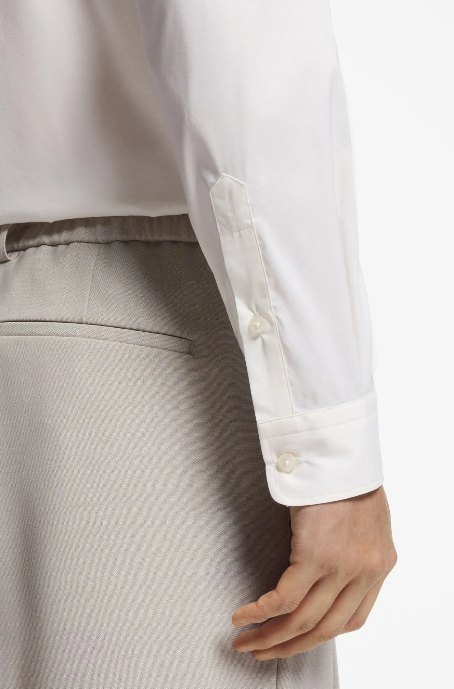 Regular-Fit Hemd aus funktionalem Stretch-Gewebe