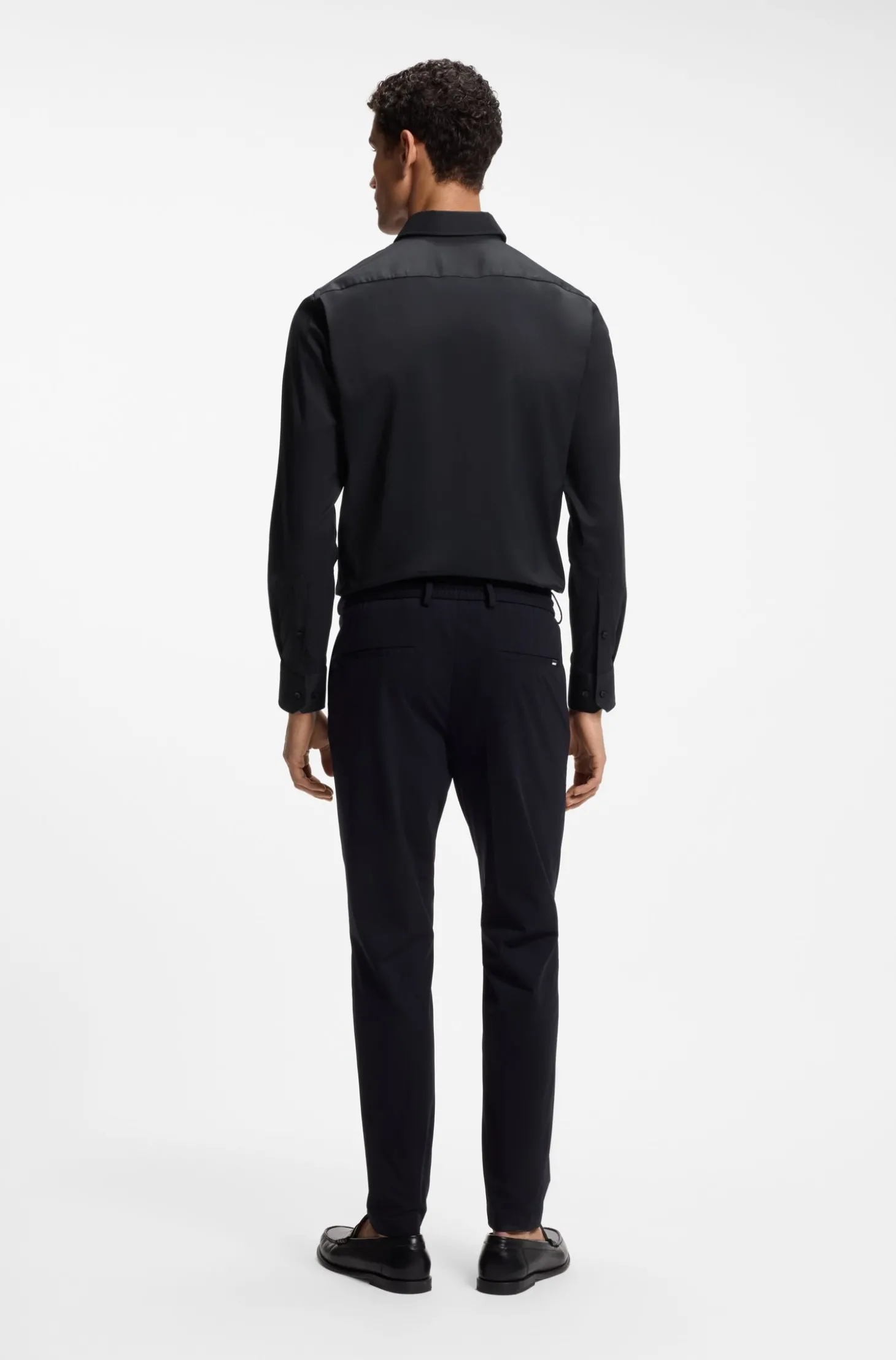 Regular-Fit Hemd aus funktionalem Stretch-Twill