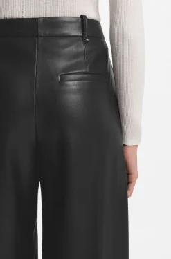 Regular-Fit Hose aus Kunstleder
