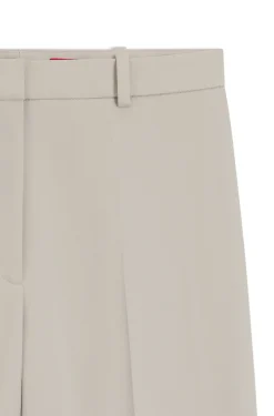 Regular-Fit Hose aus Stretch-Gewebe mit weitem Beinverlauf