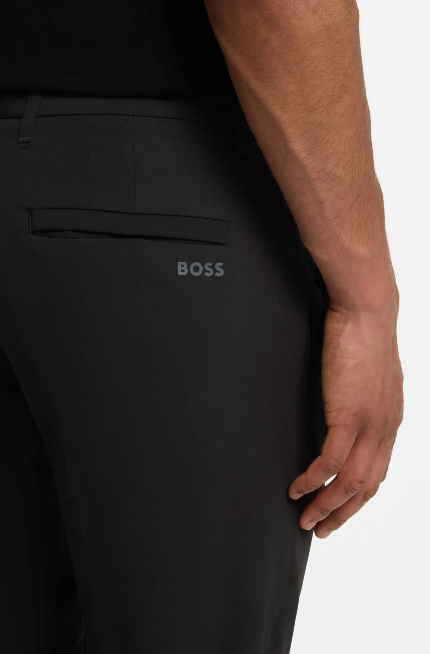 Regular-Fit Hose aus wasserabweisendem Stretch-Gewebe