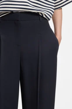 Regular-Fit Hose mit extralangem Bein