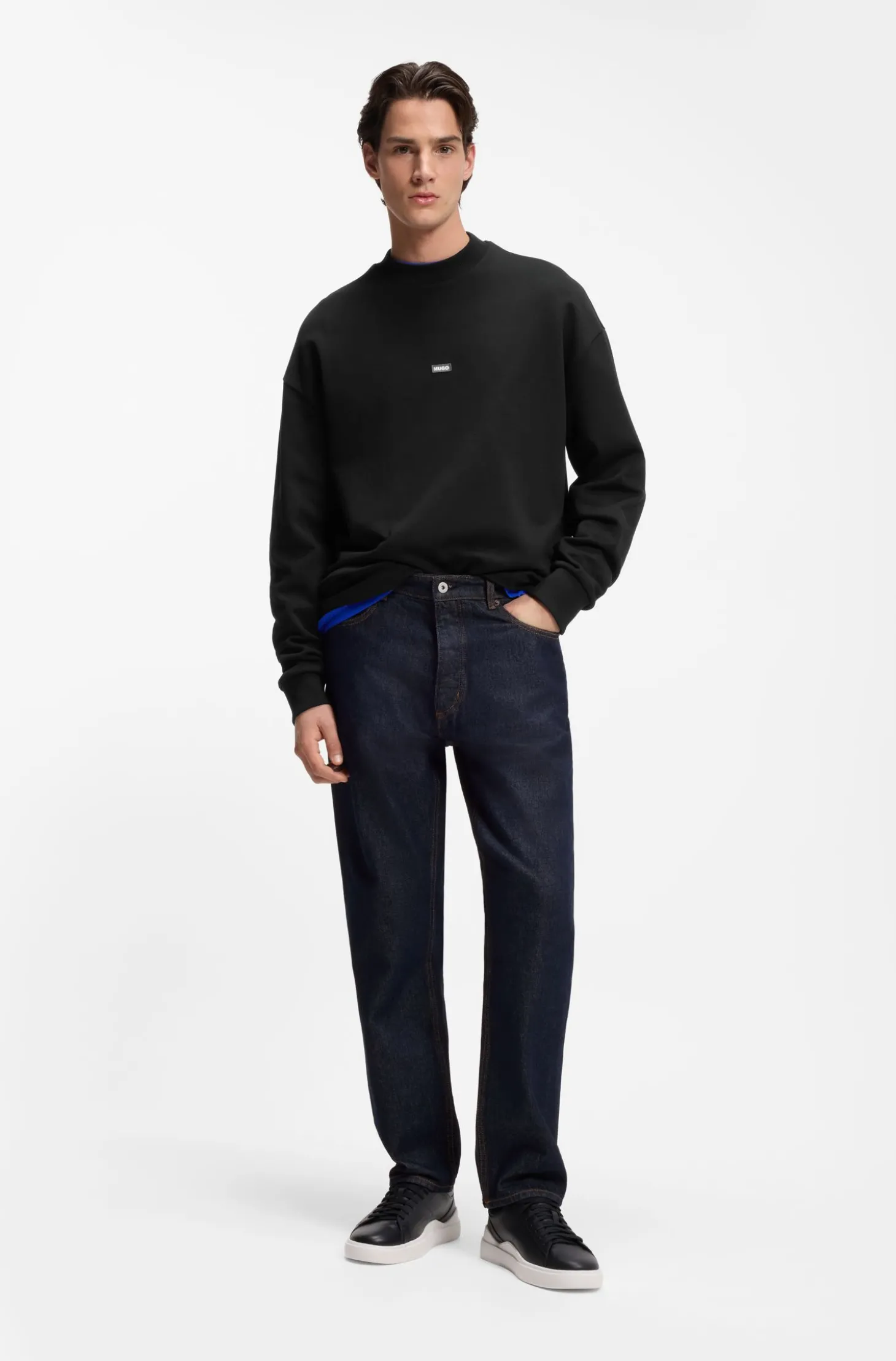 Regular-Fit Jeans aus dunkelblauem Denim