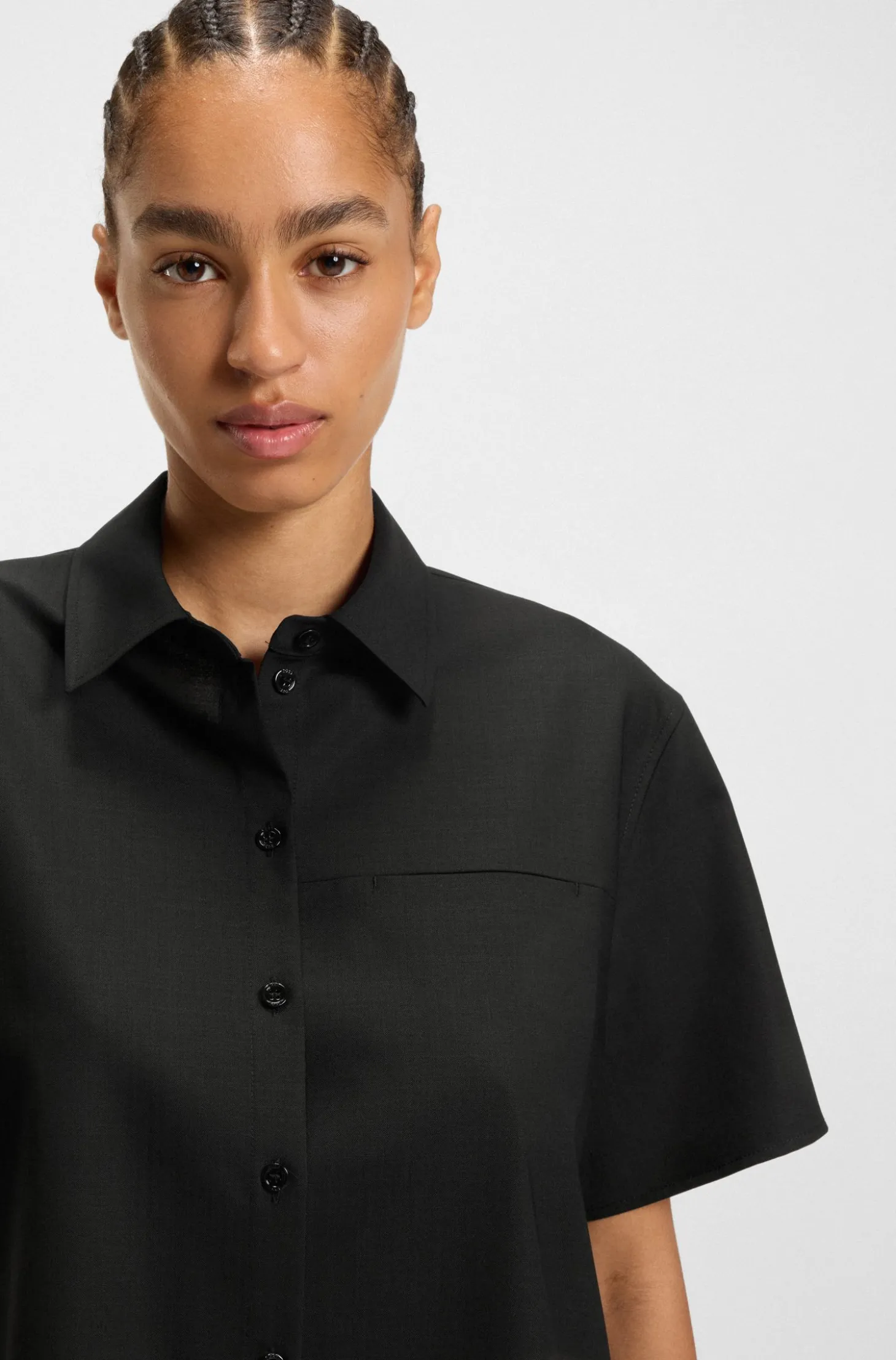 Regular-Fit Kurzarm-Bluse aus Schurwolle
