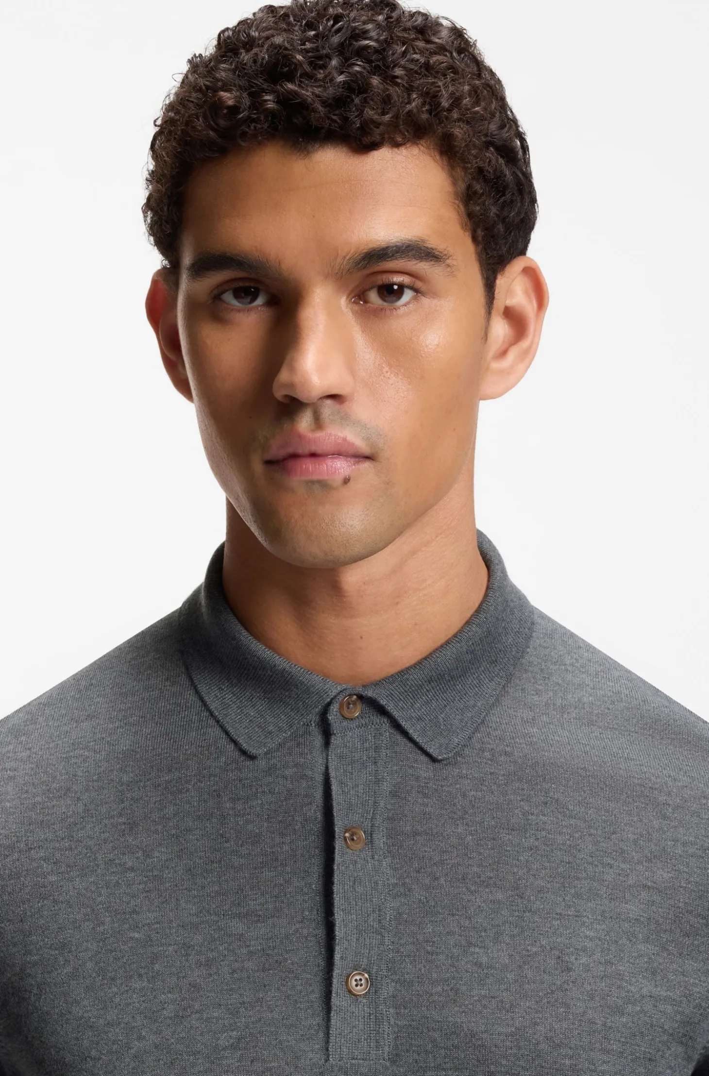 Regular-Fit Strick-Poloshirt aus Merino