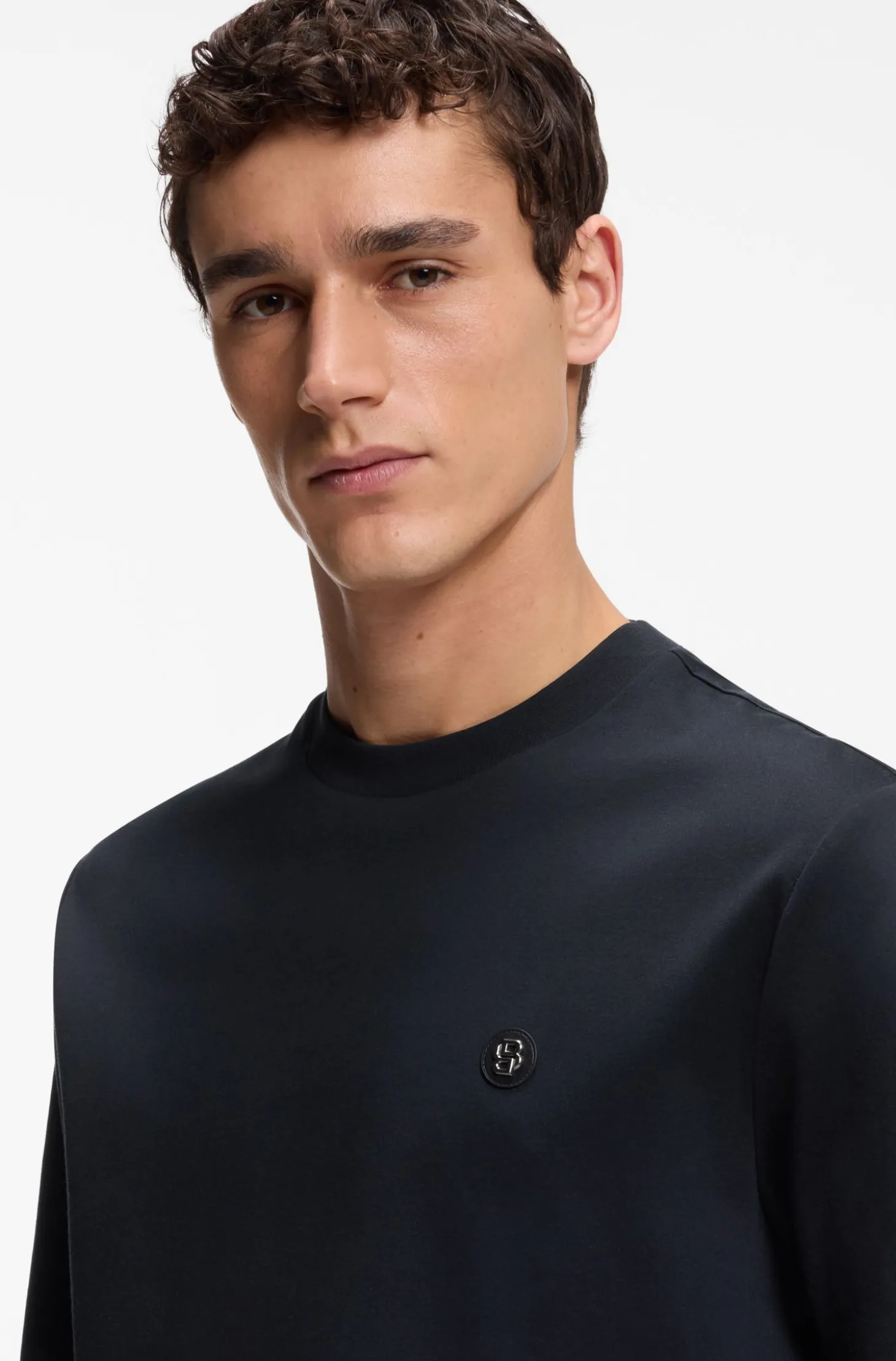 Regular-Fit T-Shirt aus Baumwolle mit dezentem Logo-Detail