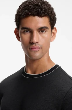 Regular-Fit T-Shirt aus strukturierter Baumwolle mit Tipping-Details