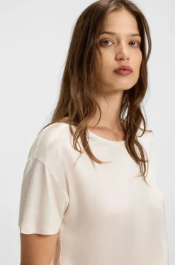 Regular-Fit T-Shirt mit Vorderseite aus Stretch-Seide