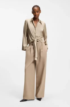 Relaxed-Fit Bluse aus Stretch-Satin mit Krawatten-Detail