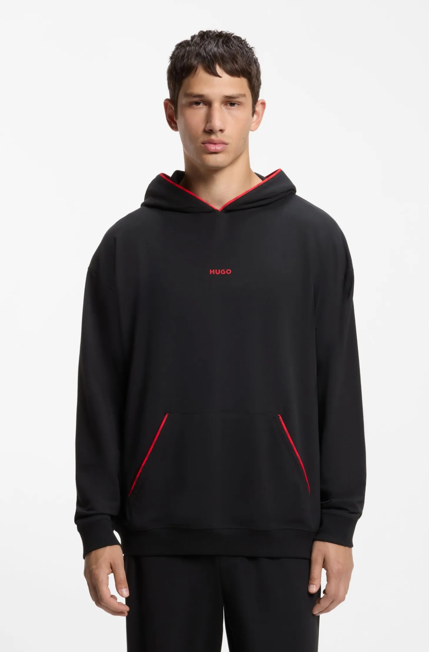 Relaxed-Fit Hoodie mit kontrastfarbener Logo-Paspel