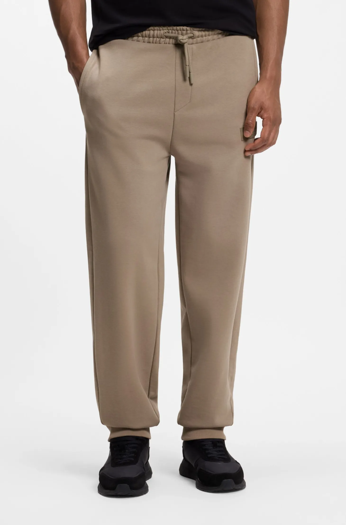 Relaxed-Fit Hose aus innovativem French Terry