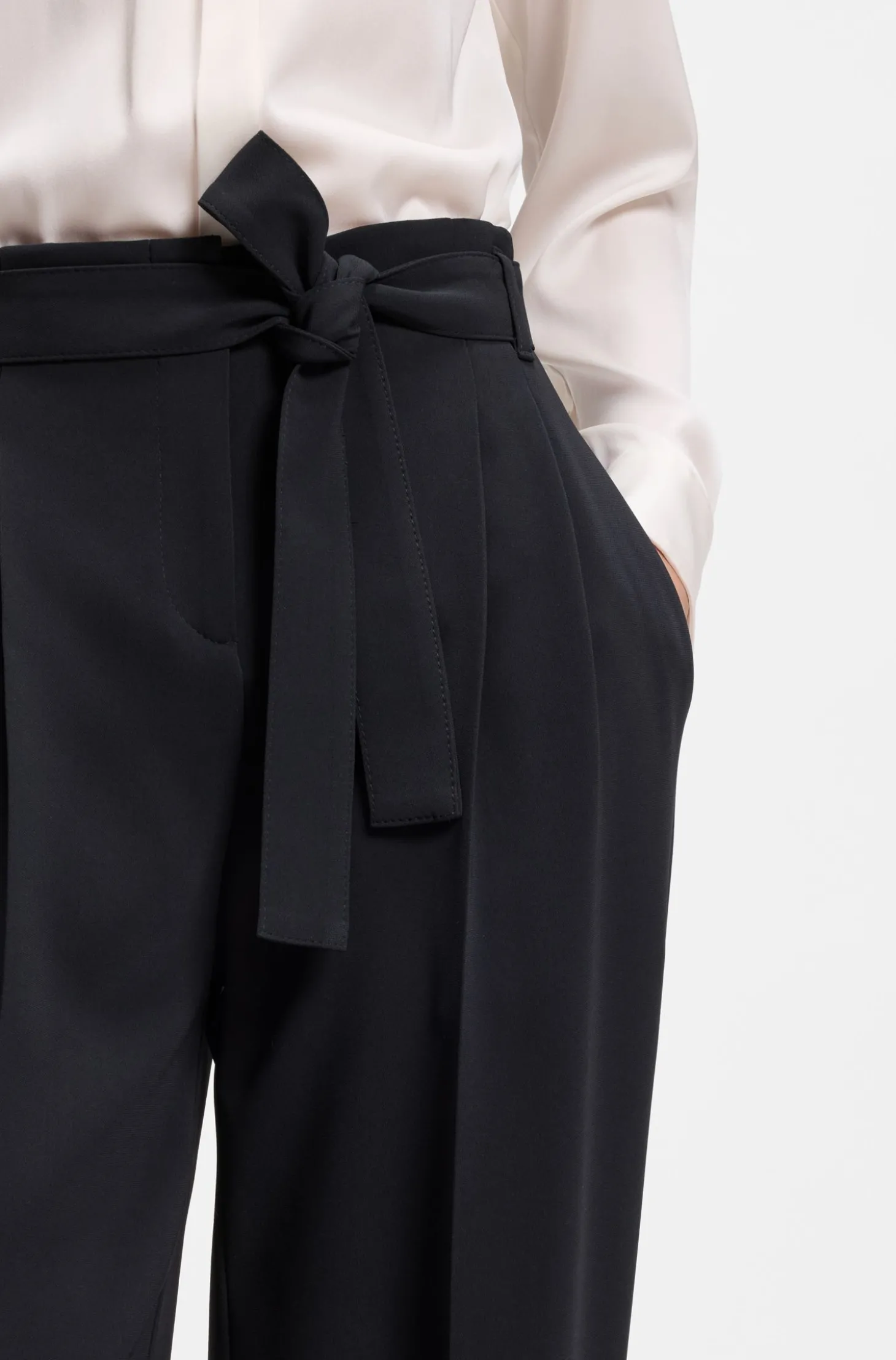 Relaxed-Fit Hose aus japanischem Krepp