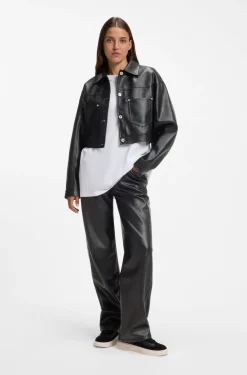 Relaxed-Fit Hose aus Kunstleder mit aufgesetzten Taschen