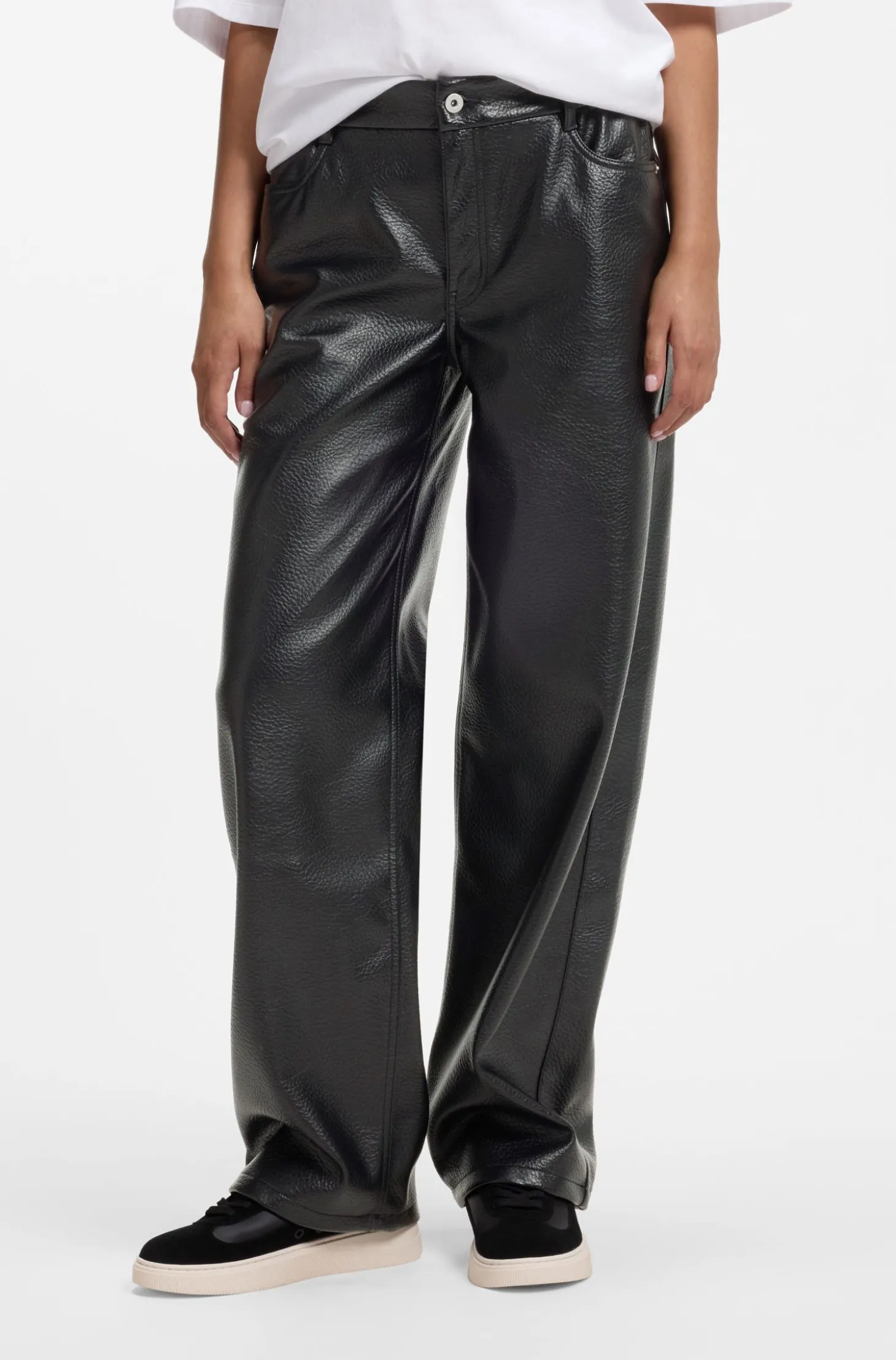 Relaxed-Fit Hose aus Kunstleder mit aufgesetzten Taschen