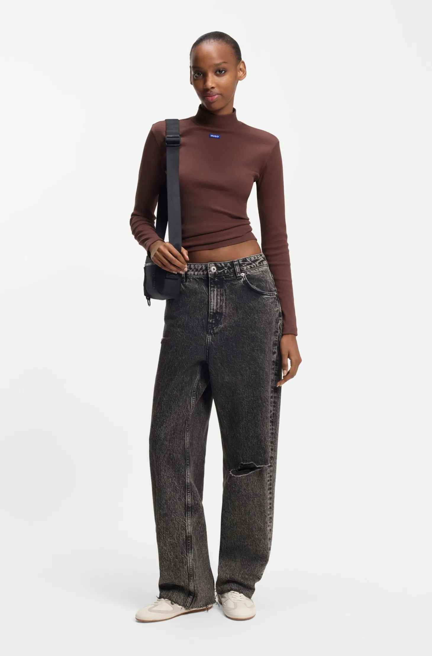 Relaxed-Fit Jeans aus schwarzem, festem Denim in Used-Optik