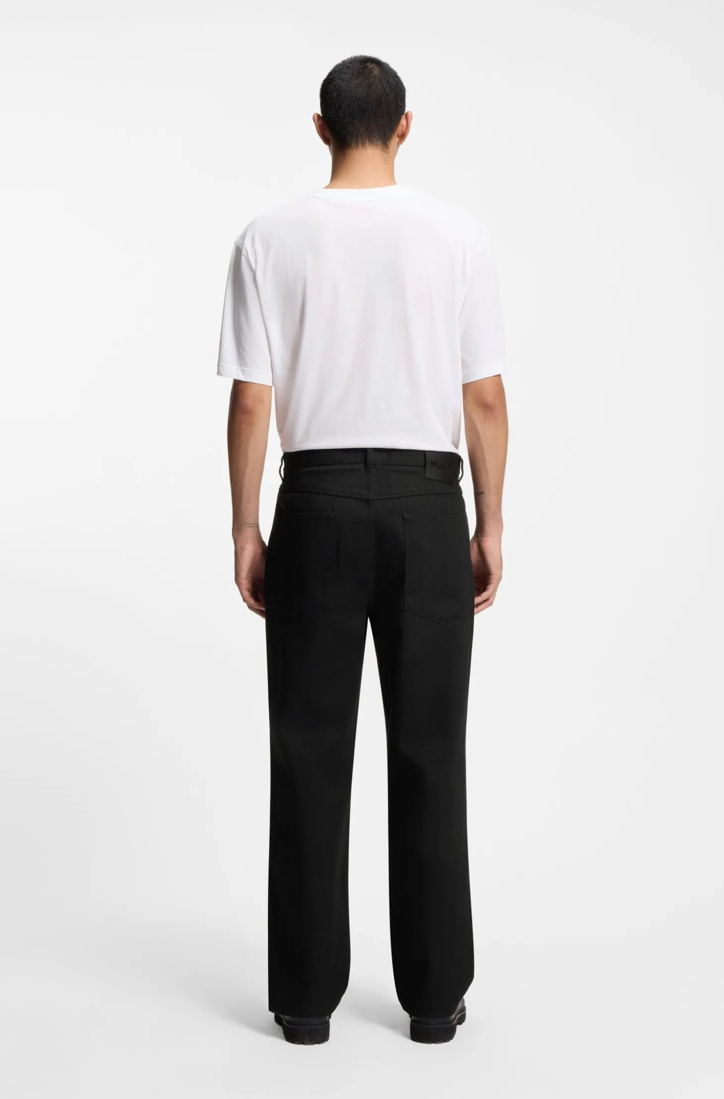 Relaxed-Fit Jeans aus tiefschwarzem japanischem Denim