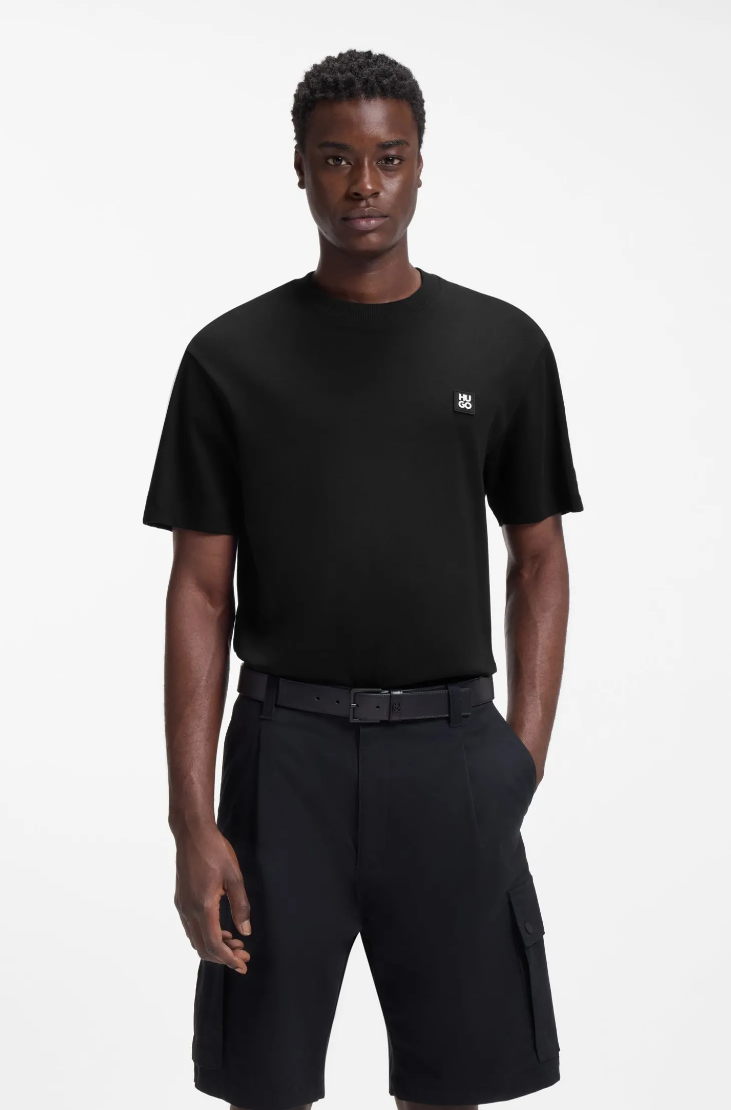 Relaxed-Fit T-Shirt aus Interlock-Baumwolle mit bestickten Schultern