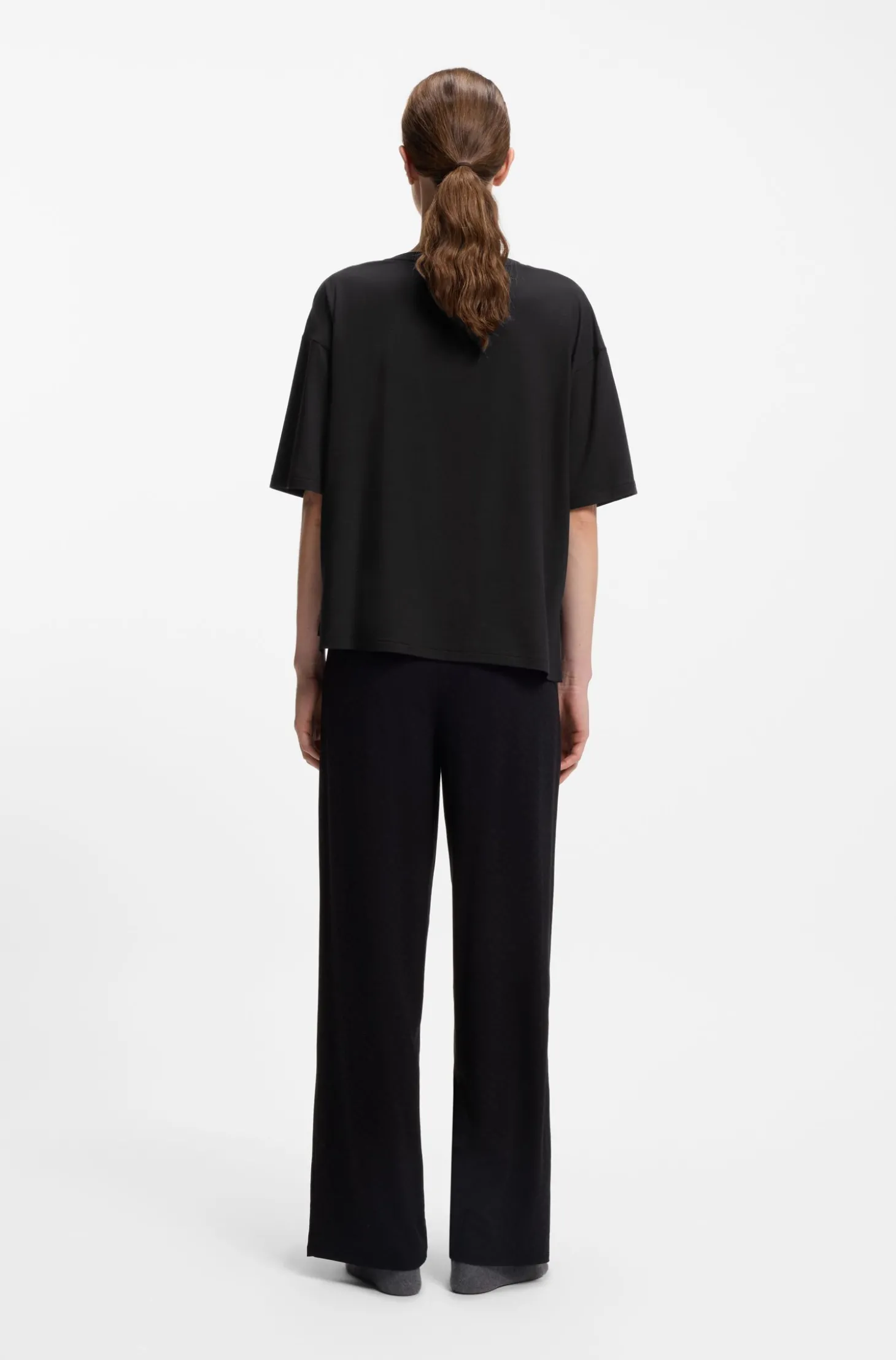 Relaxed-Fit T-Shirt aus Stretch-Jersey mit V-Ausschnitt