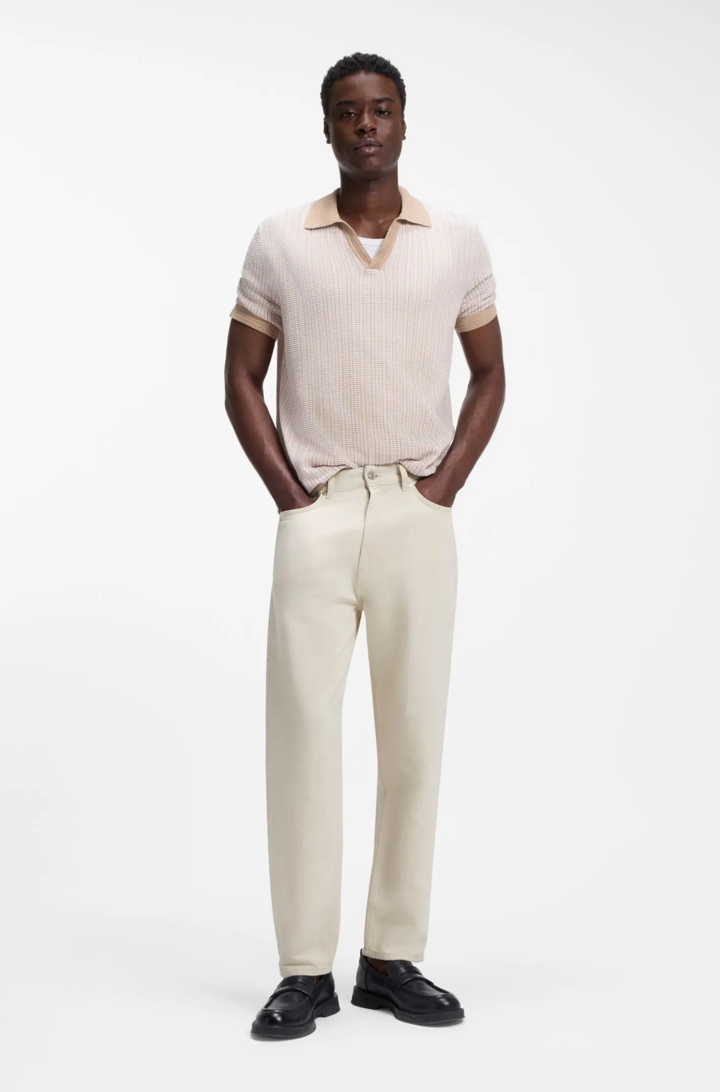 Relaxed Tapered-Fit Jeans aus Denim in Ecru