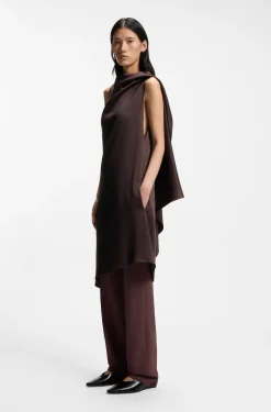 Ärmelloses asymmetrisches Kleid aus drapiertem Sable-Satin