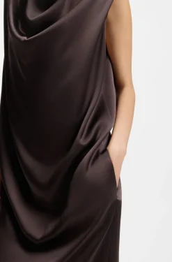 Ärmelloses Maxikleid aus Sable-Satin